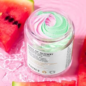 TRULY Beauty: Buns of Glowry Smoothing Butt Polish